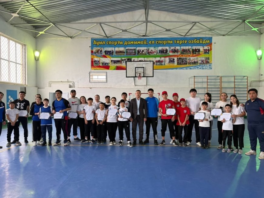 “Мерейлі жас отбасылар арасында” “Әкем,анам және мен”эстафеталық жарысы өткізілді