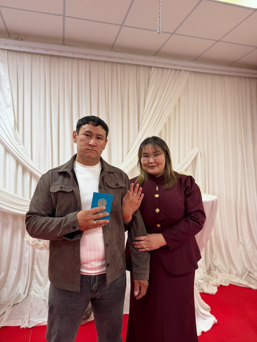 15 сәуір – Қозы Көрпеш пен Баян Сұлу махаббат күнімен тұспа-тұс келген ерекше сәтте жас жұбайларға салтанатты түрде неке куәліктері табысталды.