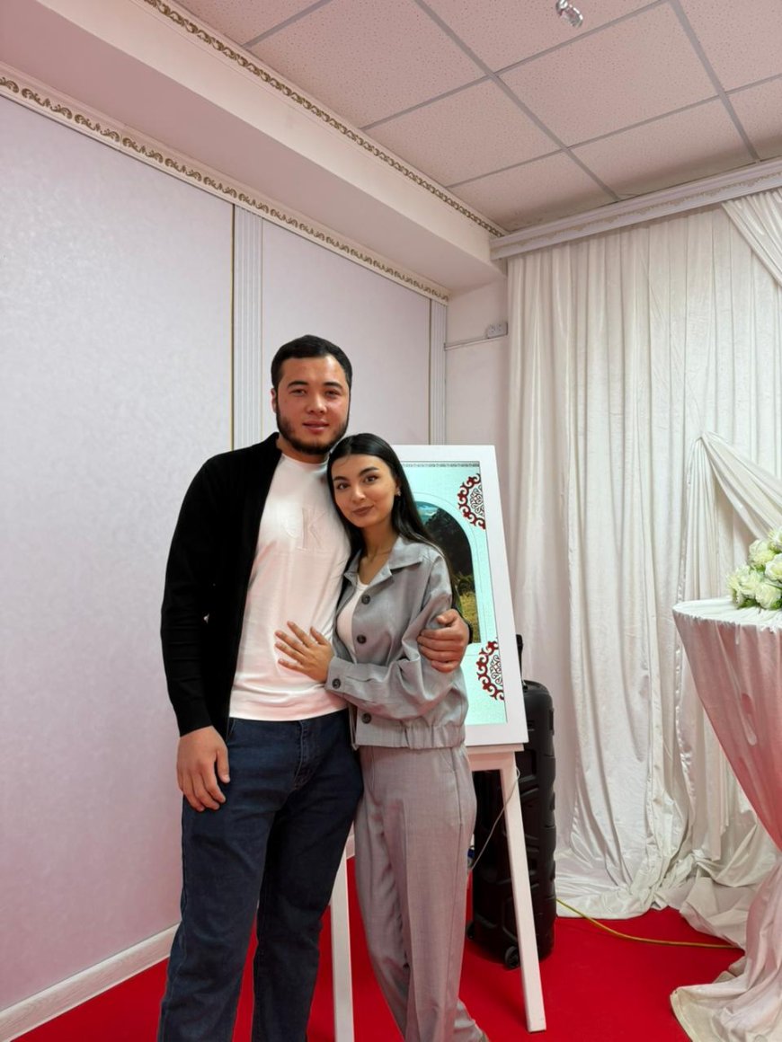 Неке куәлігін кезекті жас жұбайларға салтанатты түрде табысталды